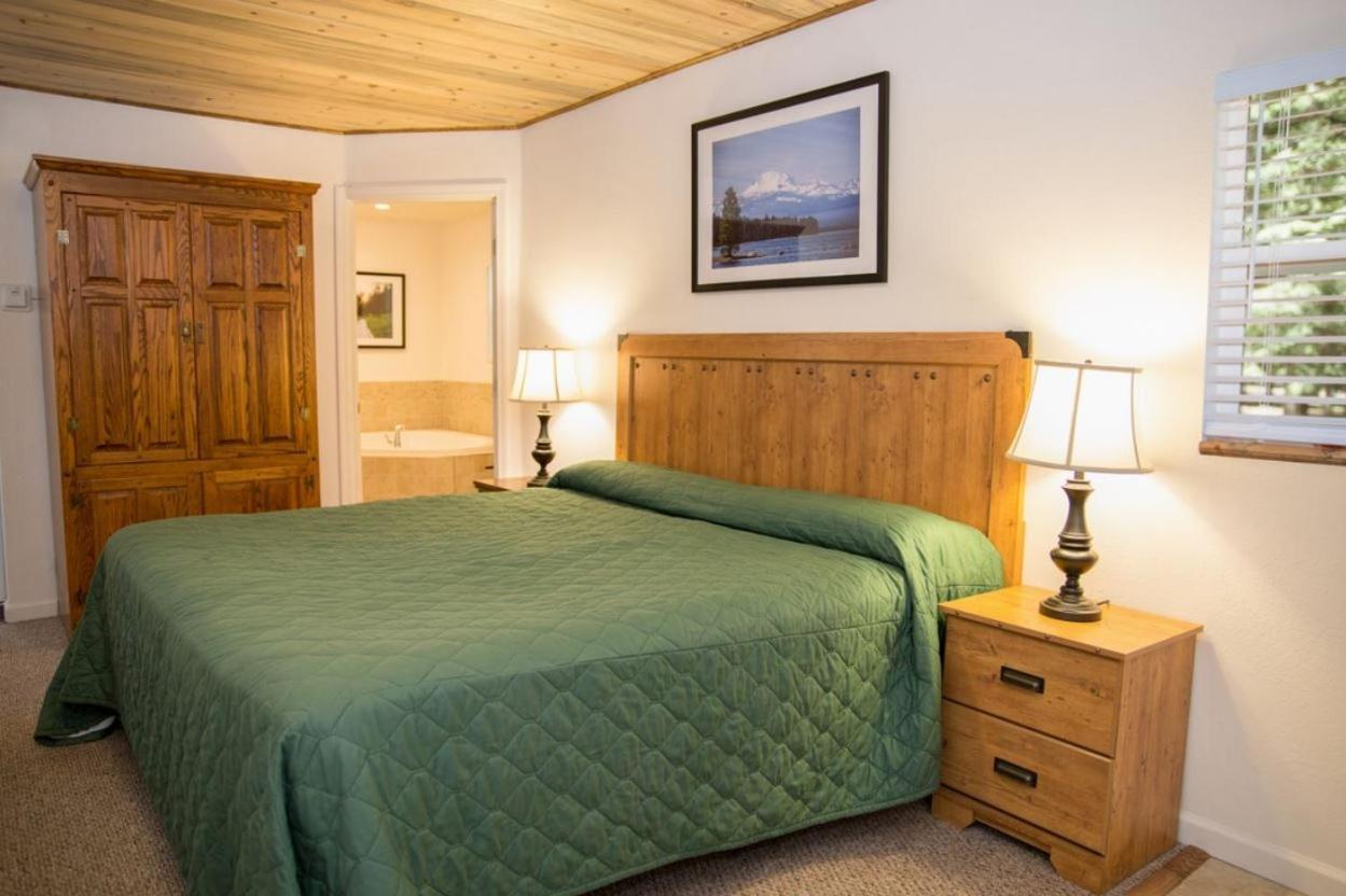 Plumas Pines Resort Prattville Exterior photo